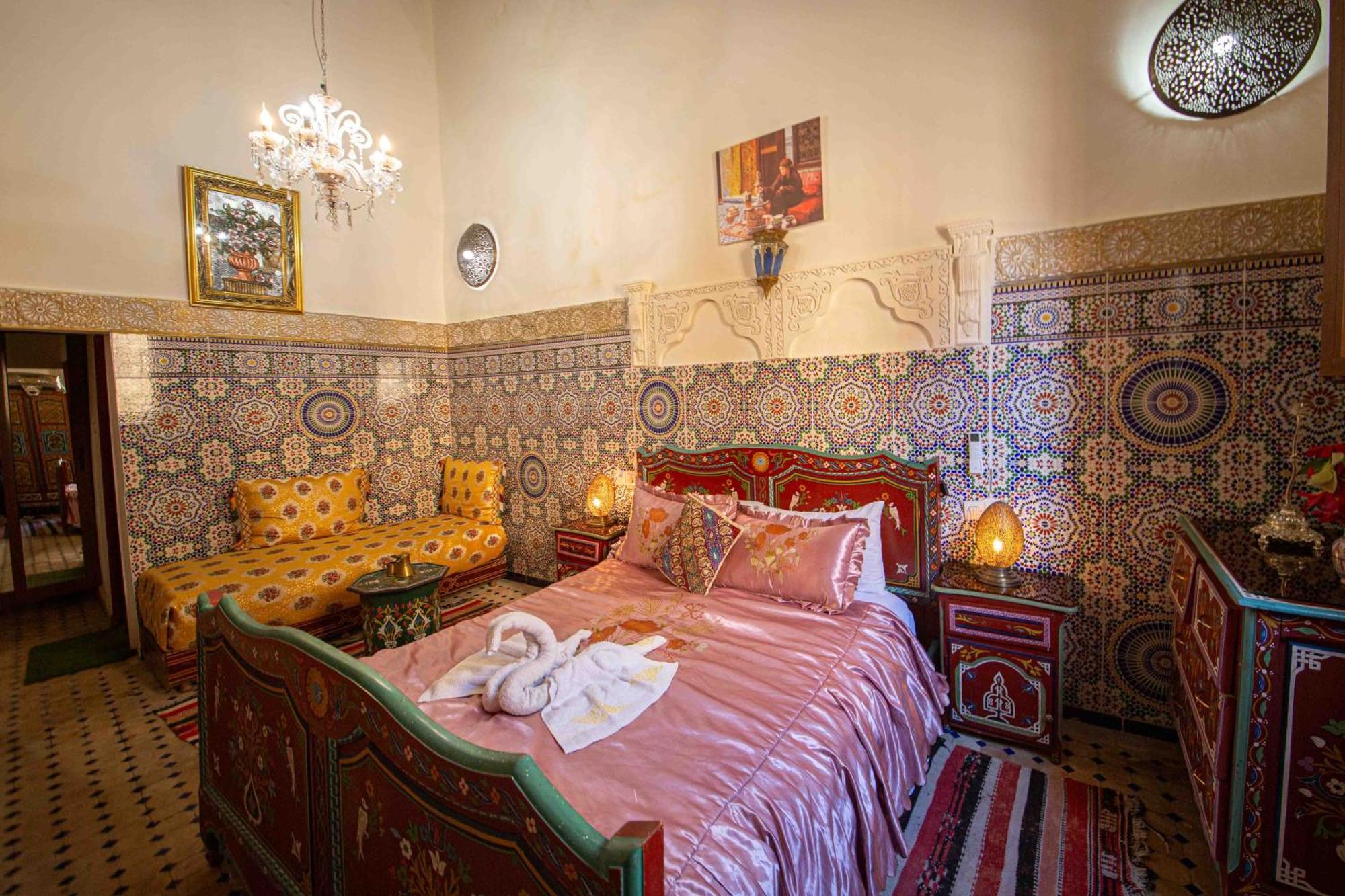 Riad Fes Hayat - Confort Stay ภายนอก รูปภาพ